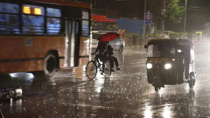 Weather Report Today: छाता-रेनकोट तैयार रखें, चित्रकोट जलप्रपात उफान पर, छत्तीसगढ़ में अगले पांच दिन होगी ताबड़तोड़ बारिश