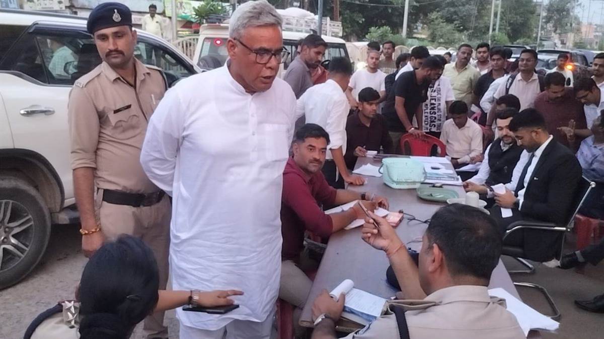 मुरैना में जजों ने संभाली कमान: मजिस्ट्रेट चेकिंग में सभापति की गाड़ी समेत 24 पर कार्रवाई, 80 हजार जुर्माना वसूला