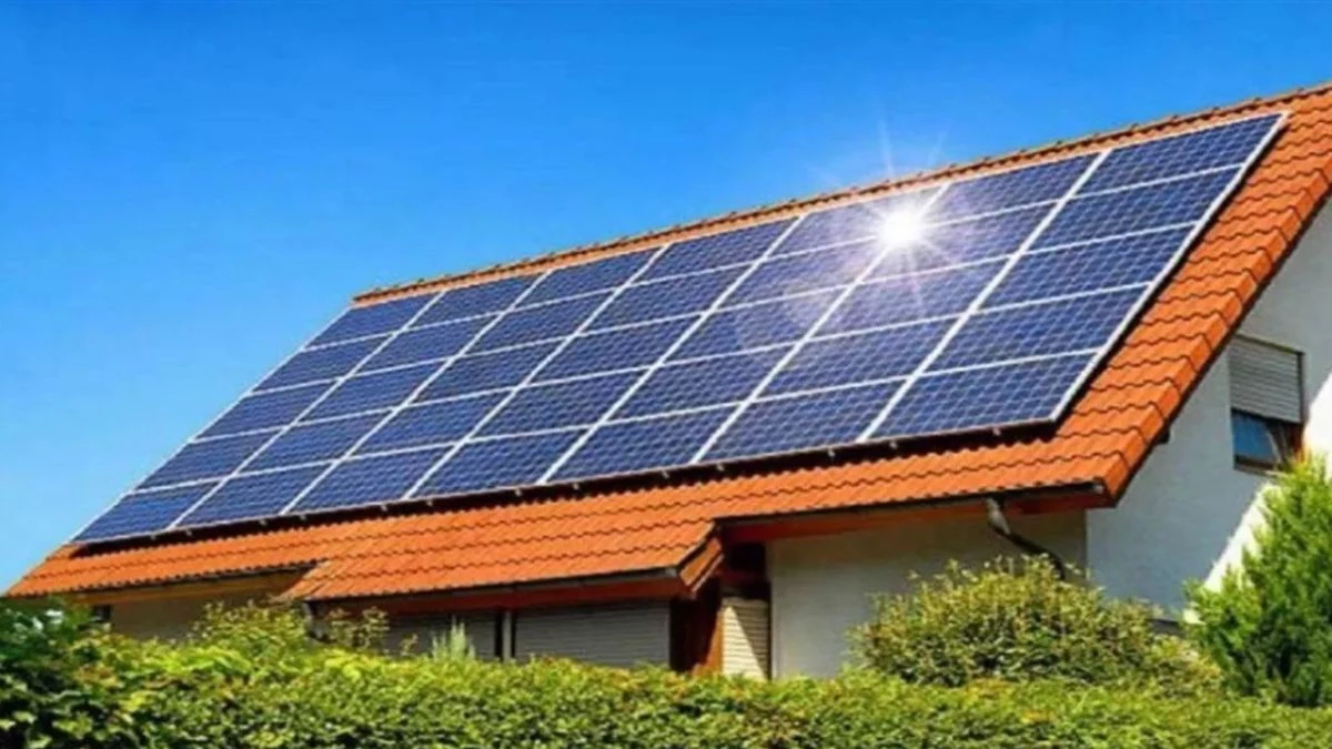 PM Surya Ghar Muft Bijli Yojana: सरकार ने 20 लाख रूफटॉप सोलर सिस्टम घरों में लगाए, जानें इसके फायदे
