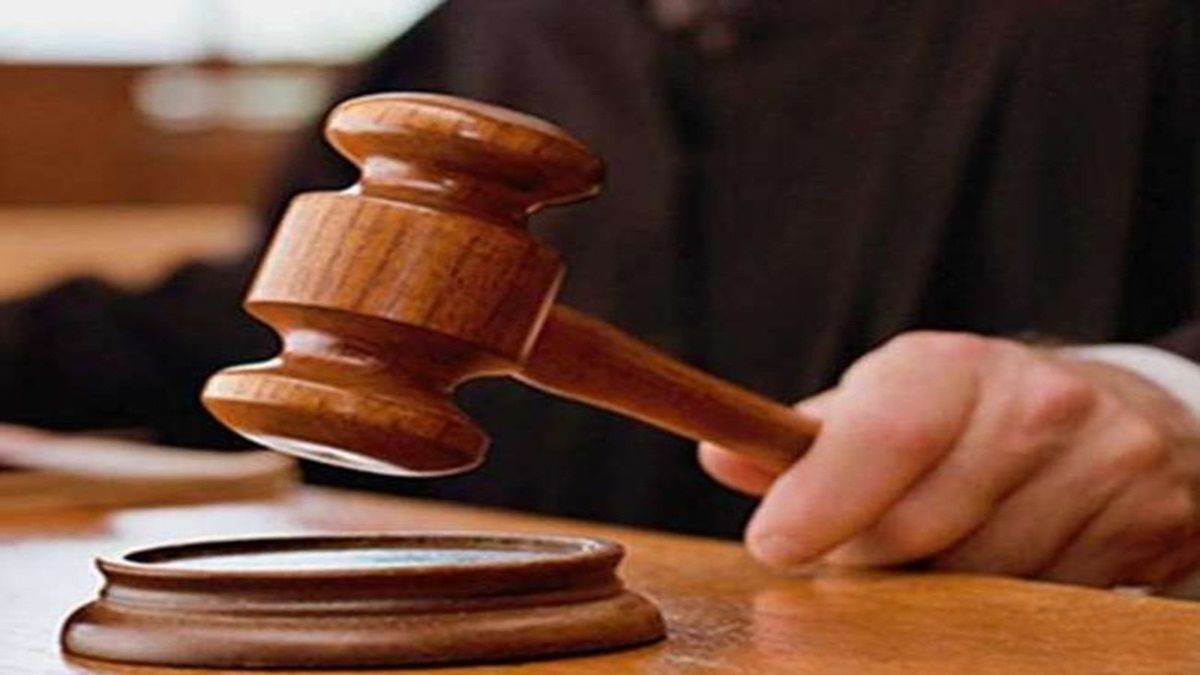 फैमिली कोर्ट में विवाह विच्छेद की याचिका खारिज, कहा-लंबे समय तक अलग रहने मात्र से नहीं होता परित्याग