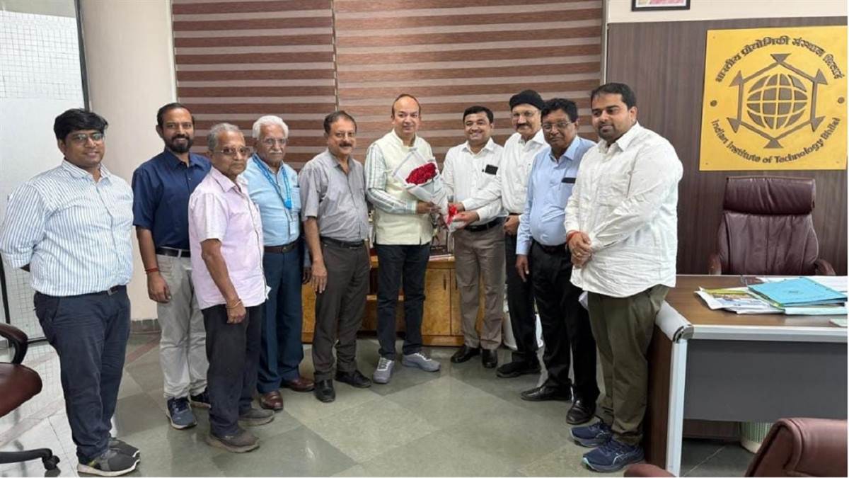 आईआईटी भिलाई की स्थानीय उद्योगों को मजबूत बनाने की पहल, रिवर्स इंजीनियरिंग से सिखाएगा आयातित कलपुर्जे बनाना