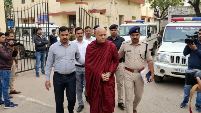 फर्जी पासपोर्ट मामले में फरार बौद्ध भिक्षु गिरफ्तार, छत्तीसगढ़ के बौद्ध मठ से हुई गिरफ्तारी, चार दिन की रिमांड पर रखा गया