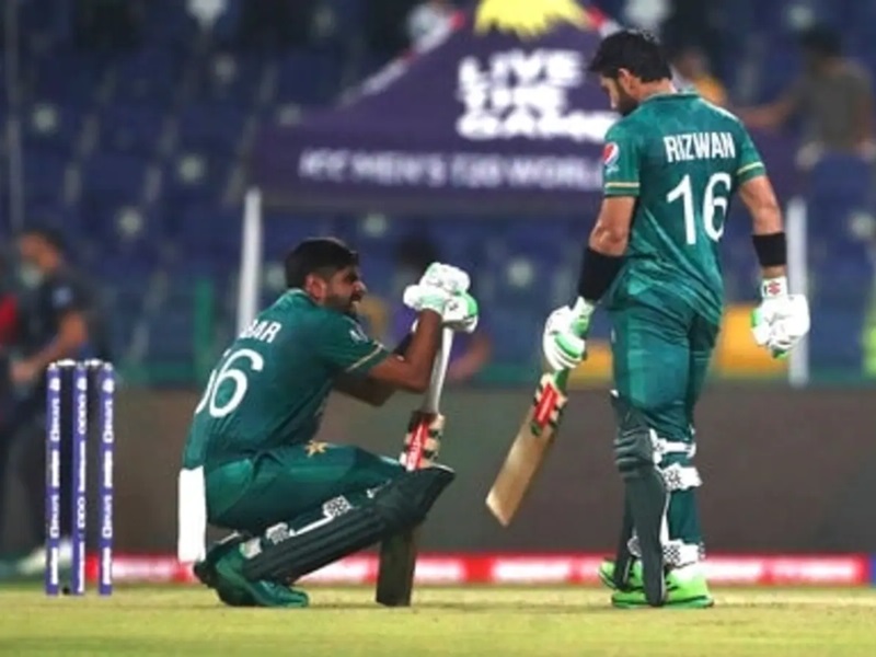 #AUSvsPAK: सेमीफाइनल मैच से पहले पाकिस्तान को बड़ा झटका, 2 खिलाड़ियों को हुआ फ्लू
