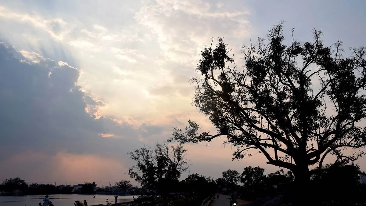 CG Weather Update: छत्तीसगढ़ में अब और बढ़ेगी ठंड, रायुपर में 12.4 डिग्री सेल्सियस पर पहुंचा न्यूनतम पारा