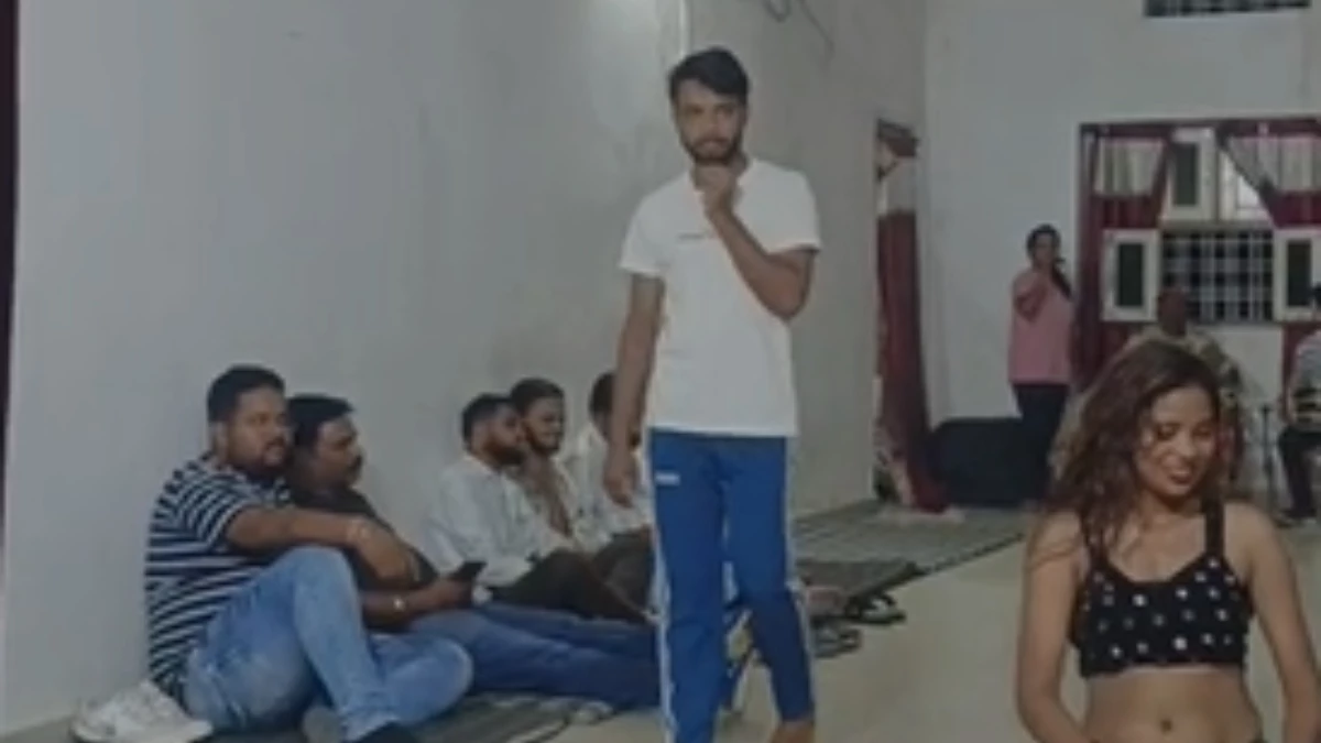 वन विभाग के रेस्ट हाउस में 'अय्याशी का अड्डा': अर्धनग्न युवतियों का अश्लील डांस और शराबखोरी, वीडियो वायरल होने से मचा हड़कंप