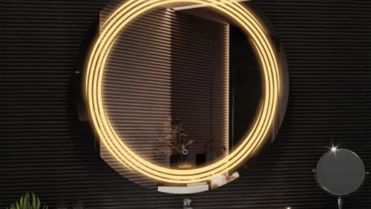 बाथरूम में आईना लगाते समय कहीं आप भी तो नहीं कर रहे ये गलती? गलत दिशा में लगा शीशा बन सकता है कंगाली का कारण