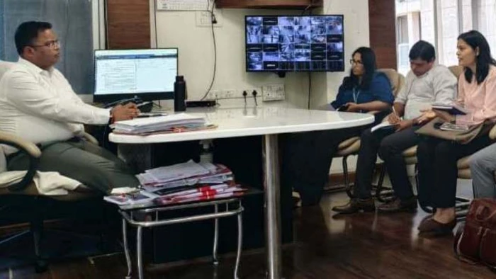 ईरान-इजराइल युद्ध का इंदौर में असर! गैस किल्लत के डर से 10 गुना बढ़ी सिलेंडर की बुकिंग, टूटे रिकॉर्ड