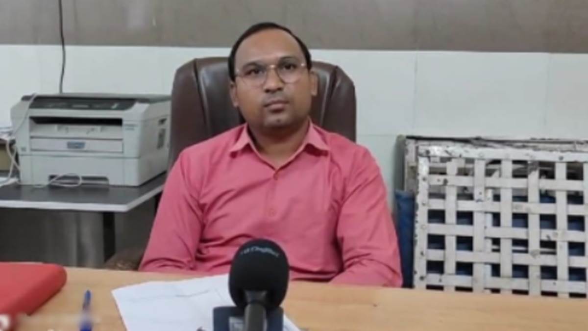 Burhanpur News:  जिला अस्पताल के डाॅक्टर ने टीआइ को कहा - थर्ड क्लास, इस बात पर हुआ विवाद