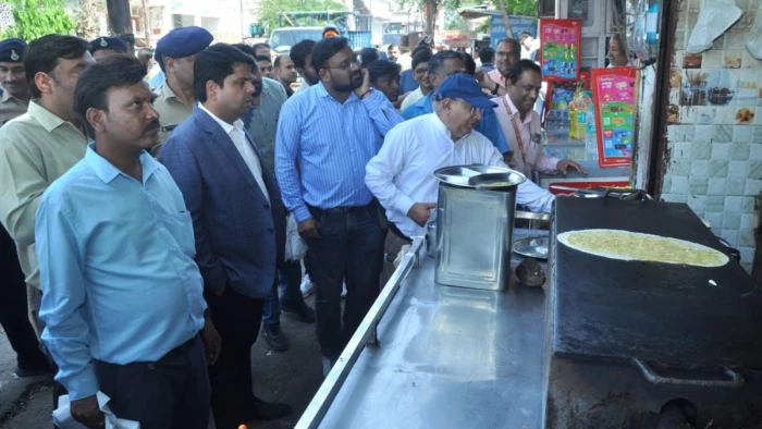 ग्वालियर में मोबाइल कोर्ट का बड़ा एक्शन: शहरभर में दुकानदारों और होटलों पर कार्रवाई, नियम तोड़ने वालों पर भारी जुर्माना