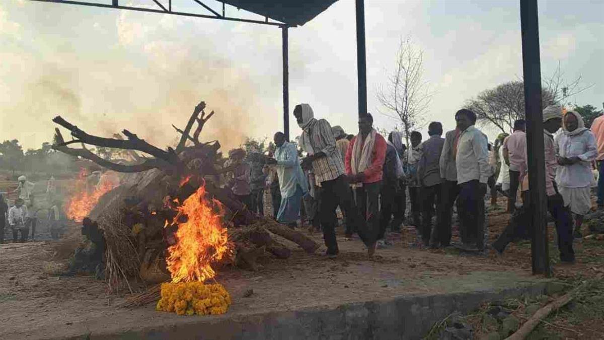 धार में 11 दिन पहले हुए हादसे में 18वीं मौत, केसरबाई की टूटी जिंदगी की डोर