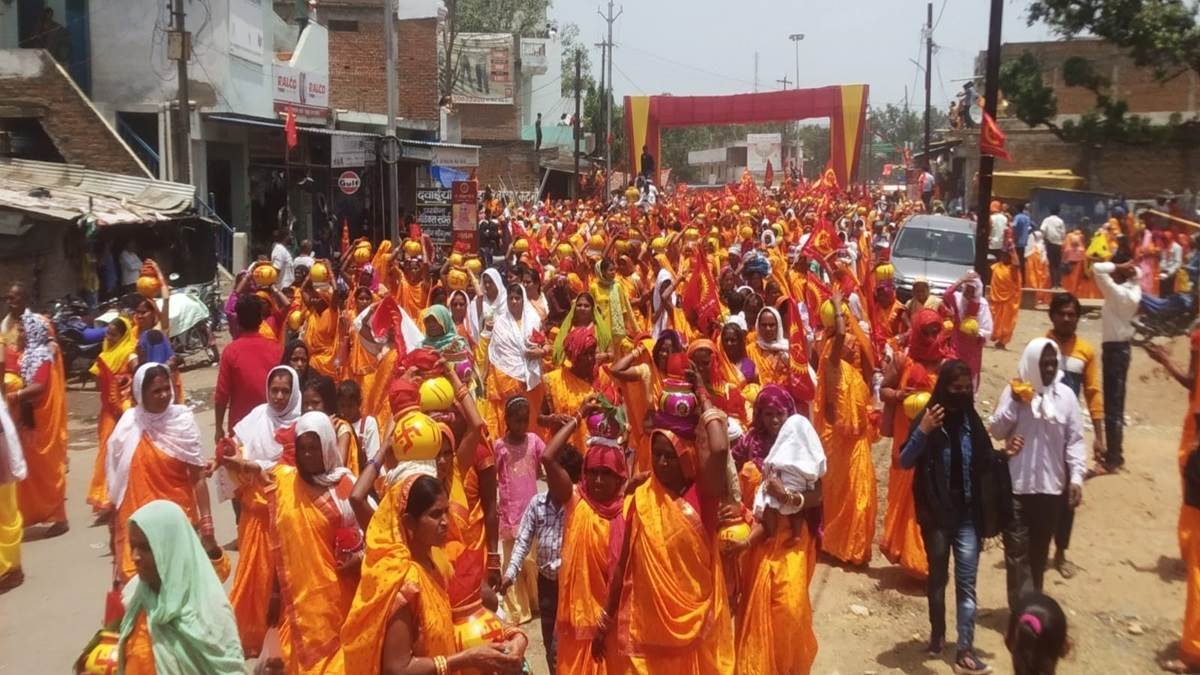 Cm In Katni कलश शोभायात्रा में शामिल होने उमड़ा भारी हुजूम पूरे नगर