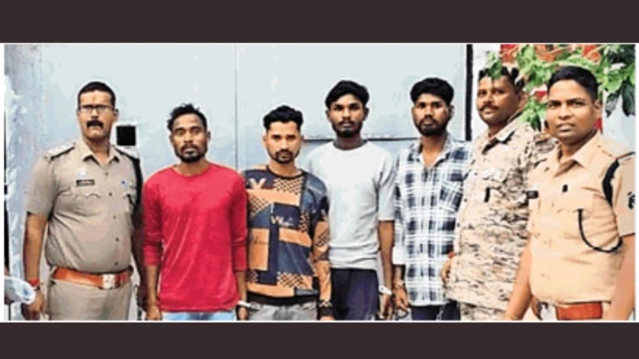 देवी-देवताओं की मूर्तियों के साथ आपत्तिजनक कृत्य कर सोशल मीडिया पर डाला वीडियो, नाबालिग सहित 5 आरोपियों पर पुलिस का कड़ा एक्शन