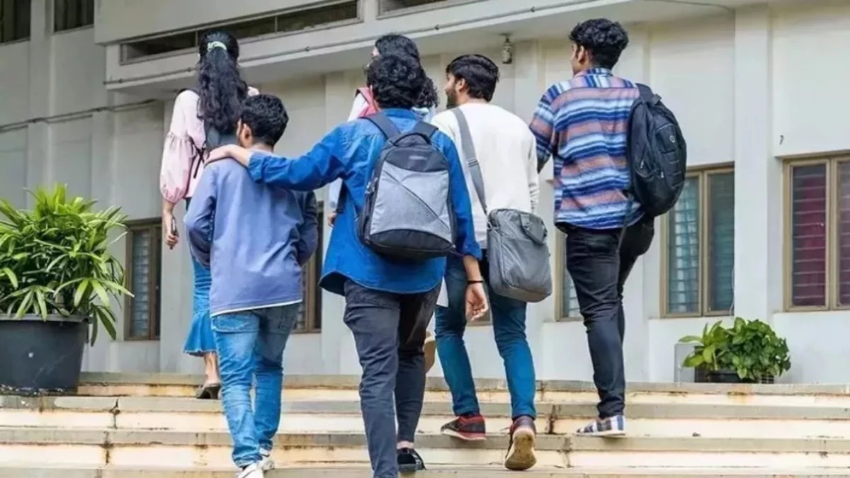 छात्रों के लिए जरूरी सूचना...  अब फेल विषयों की दे सकेंगे अगले साल परीक्षा