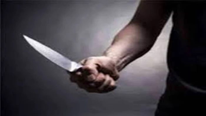 इंदौर में होटलकर्मी की चाकू घोंपकर सरेराह हत्या की और कोर्ट में सरेंडर हो गए बदमाश