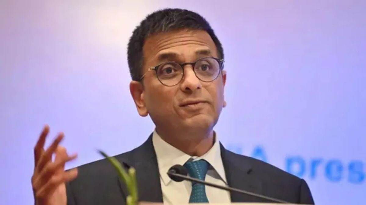 पुतिन ने भारत के पूर्व CJI डीवाई चंद्रचूड़ को बनाया अपना मध्यस्थ, रूस-यूक्रेन के बीच अरबों डॉलर के विवाद को सुलझाने की मिली जिम्मेदारी
