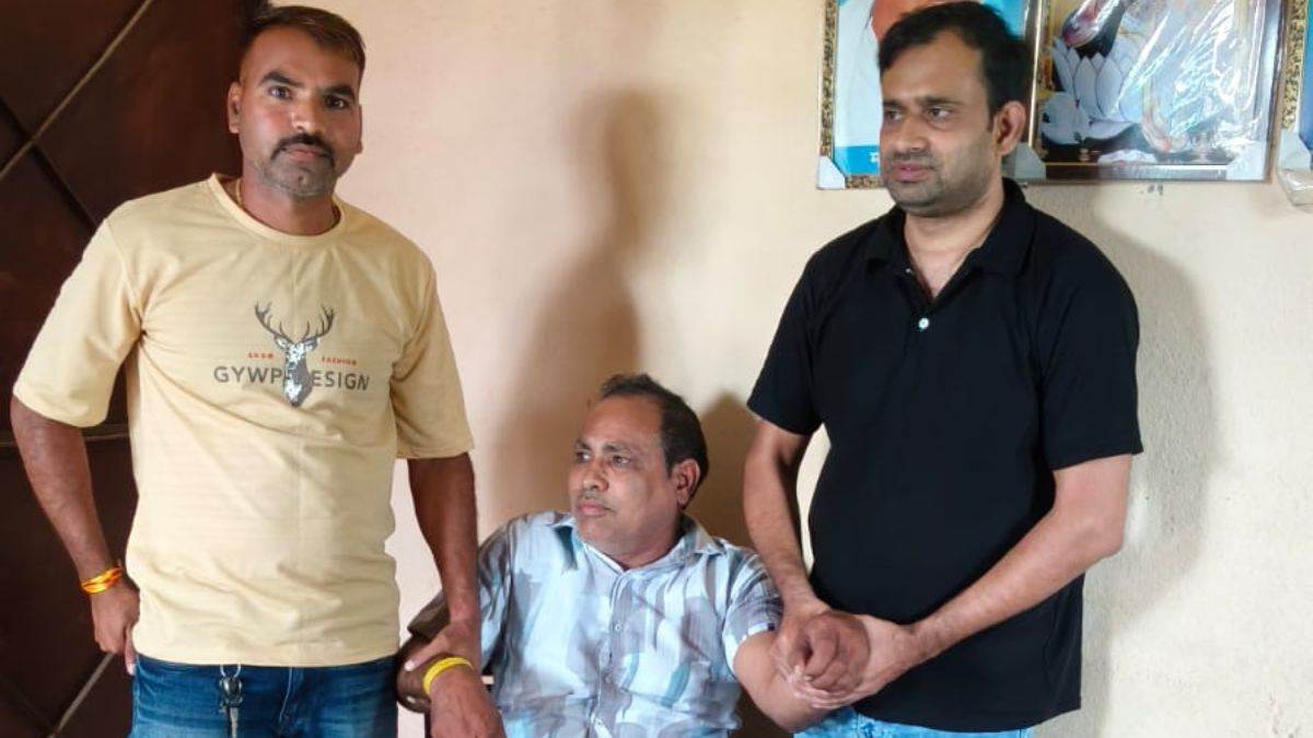 PM आवास की तीसरी किस्त के बदले 5,000 रुपये की रिश्वत लेते पंचायत सचिव रंगे हाथ गिरफ्तार, लोकायुक्त टीम ने कमलापुर में दबोचा