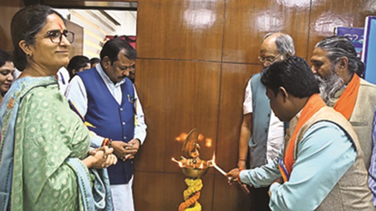 ट्रेनों के लगातार रद होने से छत्‍तीसगढ़ के सांसदों ने जताई नाराजगी, बोले- कैंसिल नहीं, परिवर्तित रूट से चलाएं ट्रेन