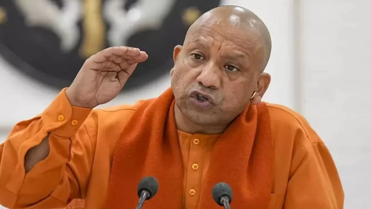 अफसर नहीं कर रहा काम, CM योगी से करें सीधे शिकायत, नोट करें उनका नंबर
