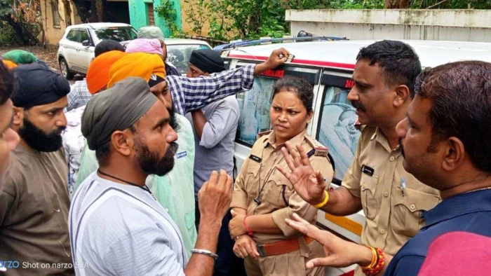 10 दिन में तीसरी प्रसूता की मौत, खरगोन के जिला अस्पताल में स्वजन ने किया हंगामा