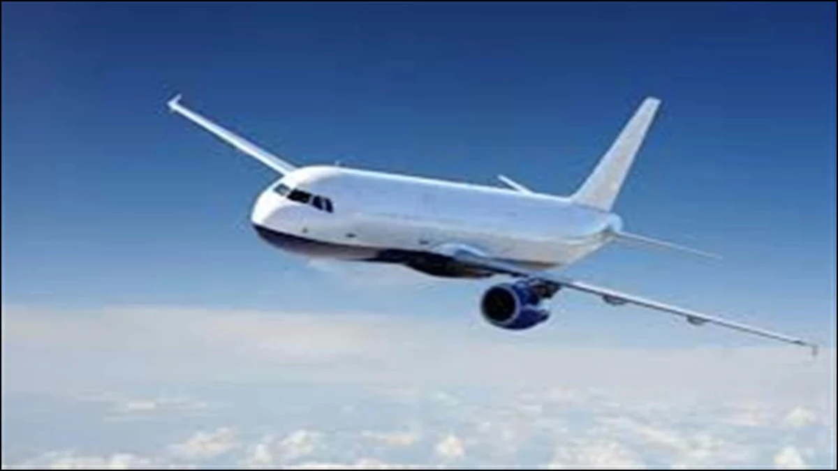 दीपावली पर ट्रेनों में वेटिंग, बसों में बढ़ा किराया; अब हवाई सफर भी ढाई गुना महंगा