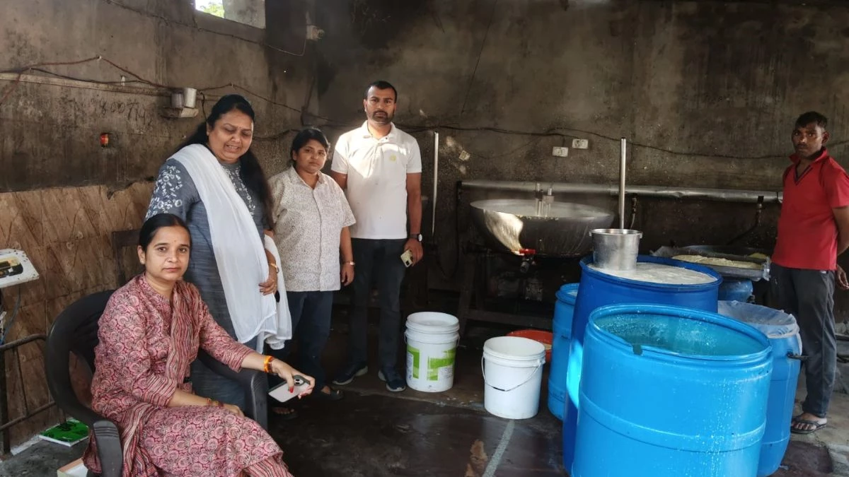 भिंड में खाद्य सुरक्षा विभाग की बड़ी कार्रवाई, मिठाई व नाश्ता दुकानों पर छापे