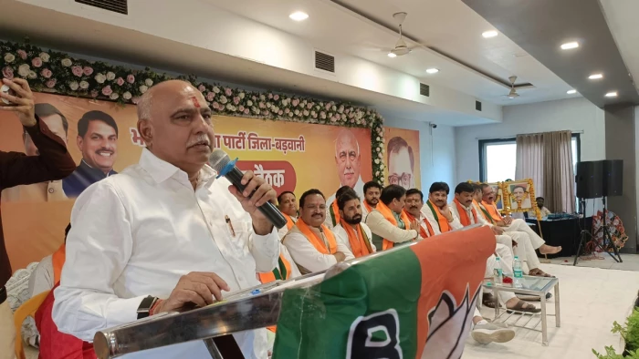 मध्य प्रदेश भाजपा अध्यक्ष हेमंत खंडेलवाल बोले- कांग्रेस नेतृत्वहीन व नीतिहीन पार्टी, हार छुपाने को फैला रही भ्रम