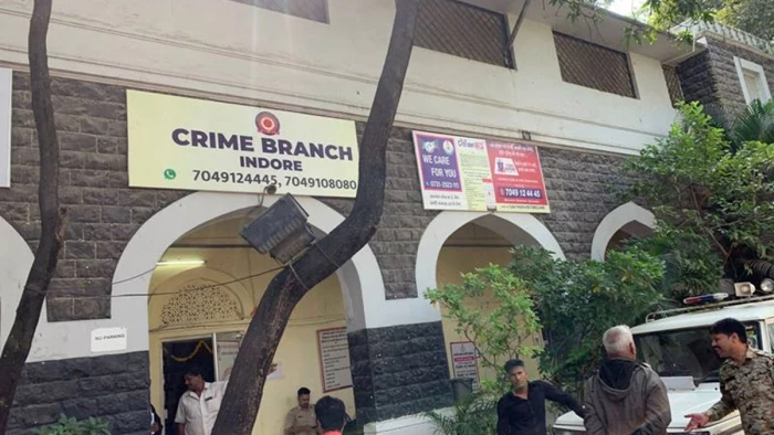 इंदौर में प्रॉपर्टी का सेटलमेंट करवाने के नाम पर गैंगस्टर और साथियों ने की लाखों रुपये की वसूली