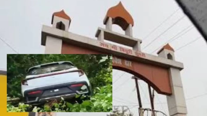 जबलपुर में त्रिपुर सुंदरी मंदिर के पास 70 फीट गहरी खाई में गिरी नई कार, पार्किंग के दौरान हादसा