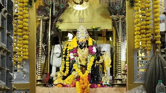 एमपी में है ऐसा मंदिर जिसकी पहचान भक्त के नाम से, यहां विराजी हैं सिंधिया राजघराने की कुलदेवी