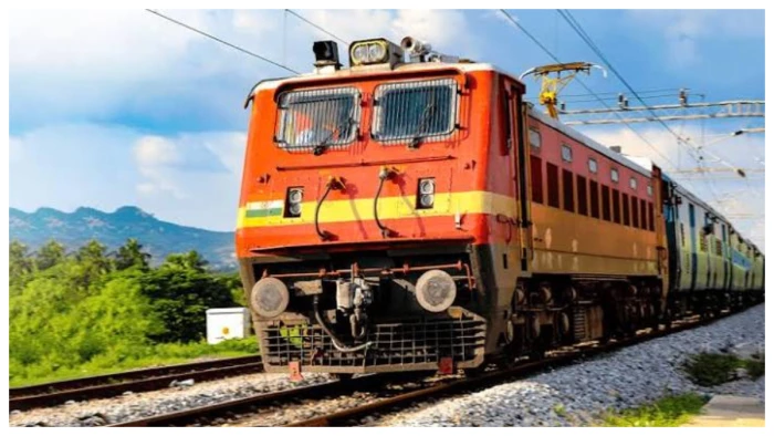 Train Cancellation Refund Rules: ट्रेन कैंसिल होने पर कैसे मिलेगा टिकट का रिफंड? जानें ऑनलाइन और काउंटर टिकट के नियम