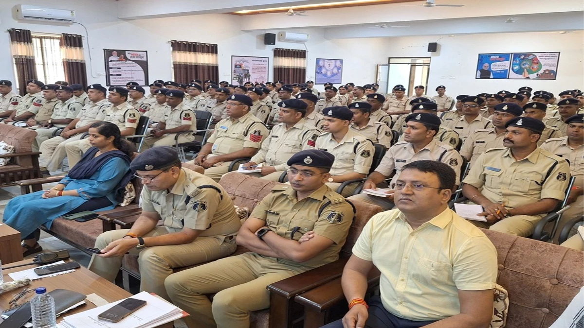 साइबर अपराधी को सजा दिलाने साक्ष्य संकलन महत्वपूर्ण: आइजी बिलासपुर