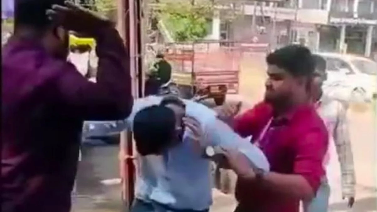 बिलासपुर में आचार्या कोचिंग के 'गुंडों' ने शिक्षक को पीटा, जनता के विरोध के बाद दोनों आरोपी बर्खास्त