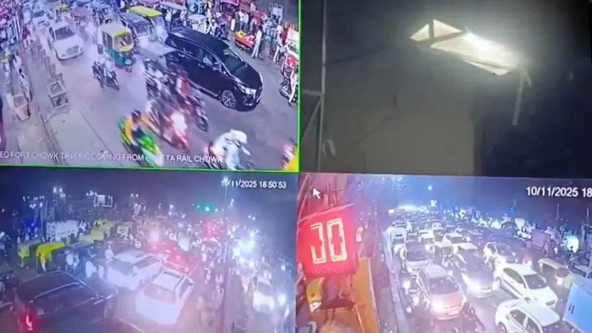 Delhi Blast: पहली बार सामने आया दिल्ली ब्लास्ट का CCTV फुटेज, सिग्नल पर हर तरफ छा गया आग और धुआं