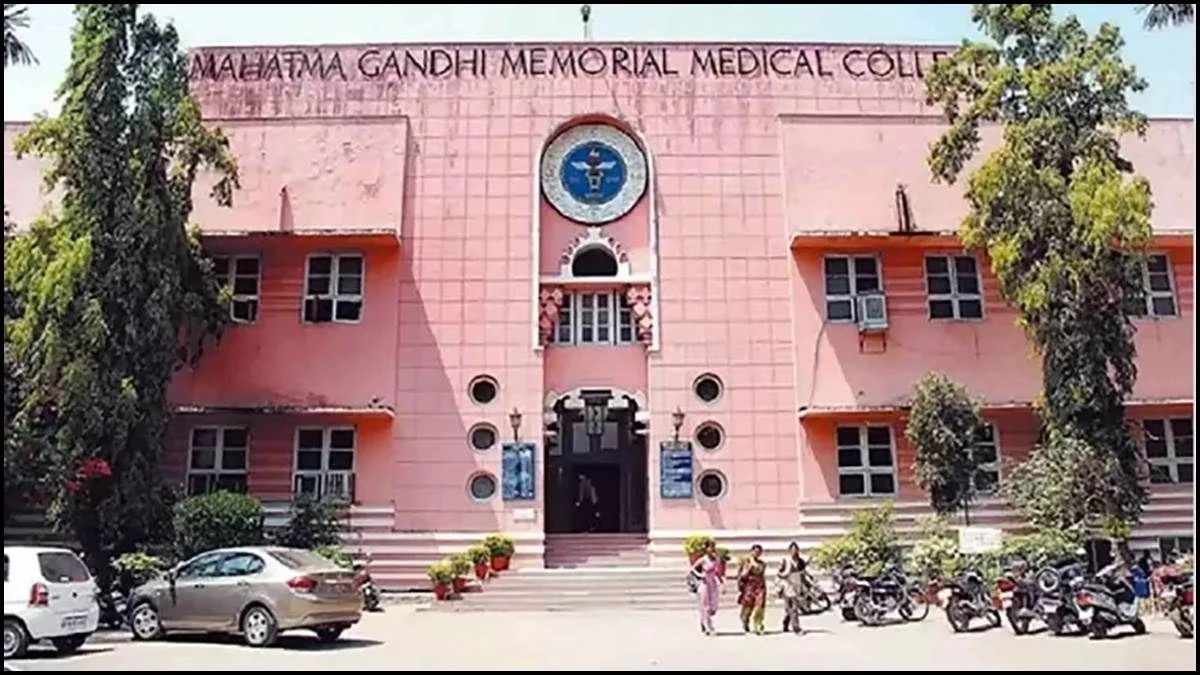 अब एमजीएम से जुड़े अस्पतालों में लामा कर मरीजों को लेकर जाने की होगी जांच, पहली बार लामा रिव्यू बोर्ड का गठन