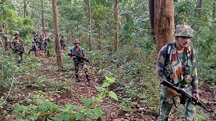 CG Naxal Encounter: अमित शाह के दौरे से पहले बड़ा एक्शन, छत्तीसगढ़ के अबूझमाड़ में 7 नक्सली ढेर