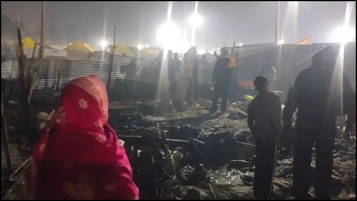 प्रयागराज माघ मेला: सेक्टर-5 के टेंट में लगी आग, फायर ब्रिगेड ने पाया काबू, पत्नी को बचाने के प्रयास में पति झुलसा