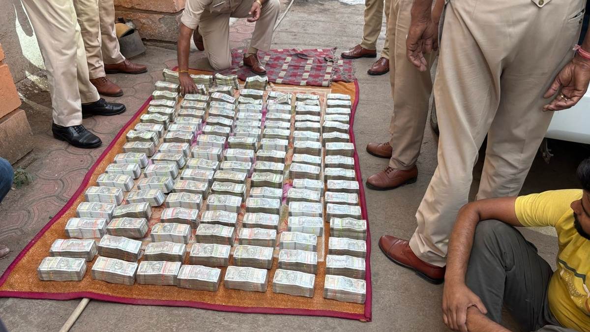 CG News: इनोवा बरामदगी के दो दिन बाद 4.52 करोड़ की बात निकली सच,चेंबर से 2.85 करोड़ बरामद