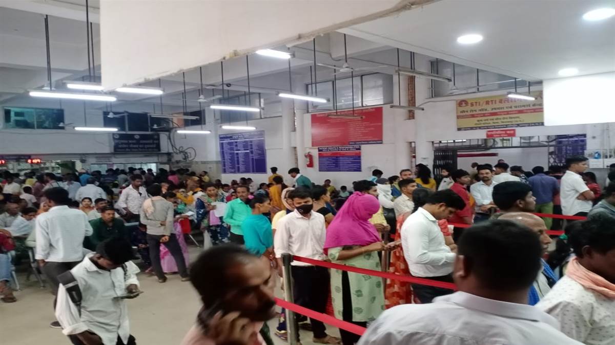 मौसम खराब होने से बढ़े मरीज, सिम्स में उमड़ी भीड़