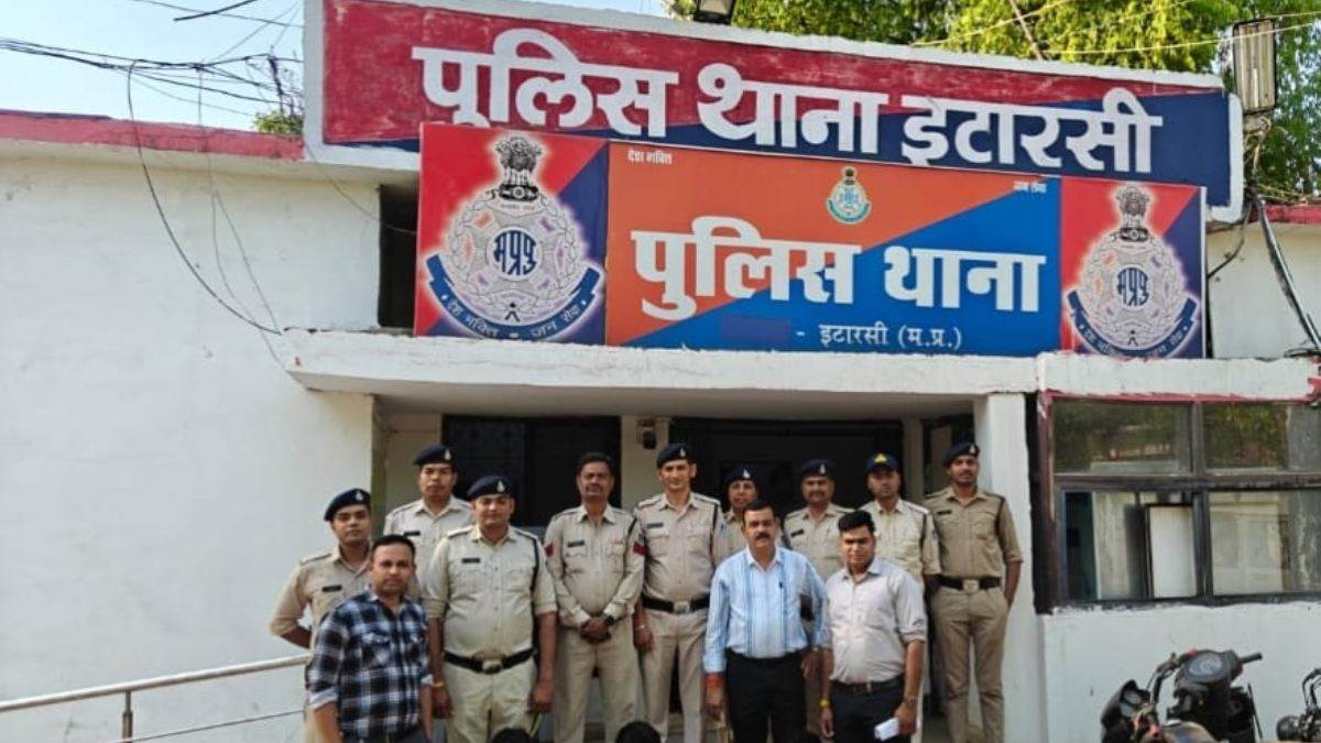 इटारसी में IPL सट्टा रैकेट ध्वस्त, दो सगे भाइयों समेत 4 गिरफ्तार; 25 मोबाइल और 14 लाख का सामान जब्त