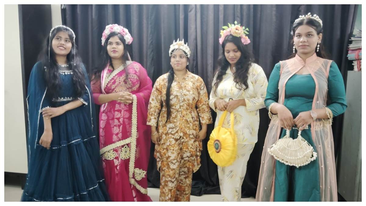 पढ़ाई के साथ करियर भी, छात्राएं कालेजों में सीख रहीं हुनर, डिजाइनर बैग से डेकोरेटिव आइटम्स तक