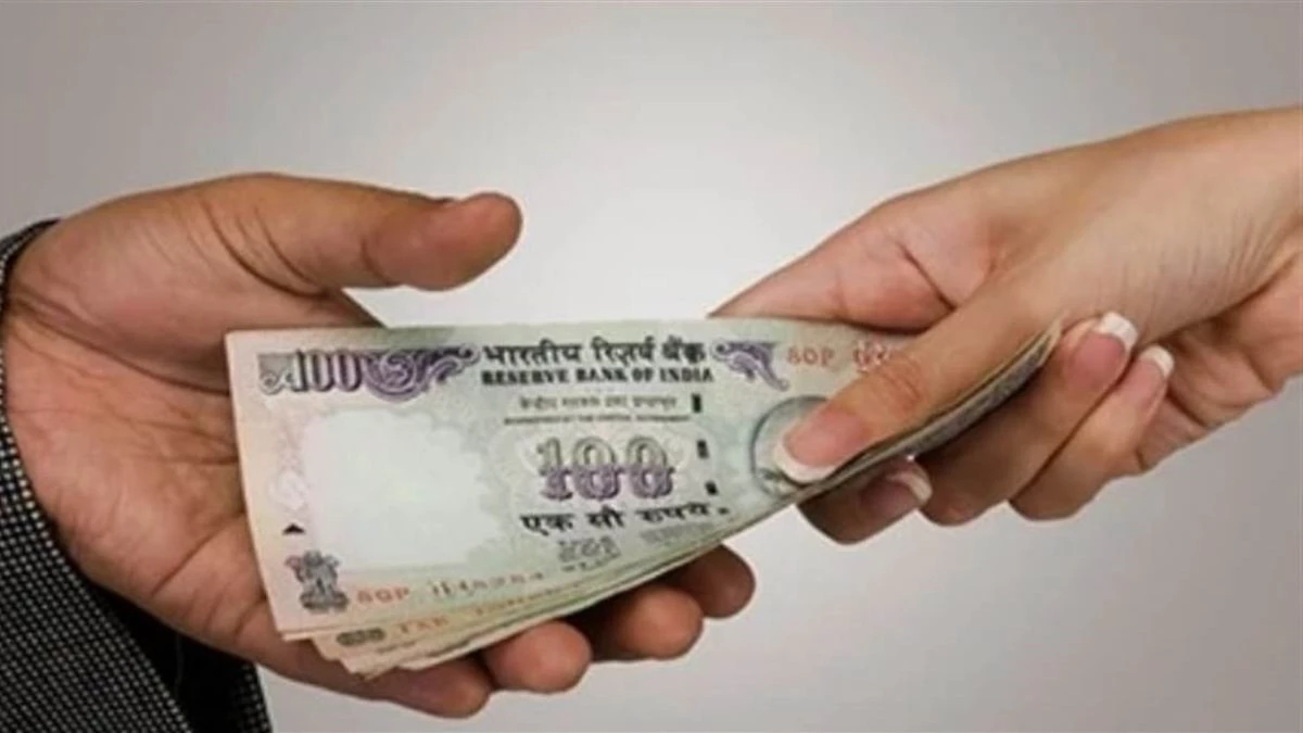 किसान से 10 हजार रुपये लेते लोकायुक्त ने बाबू को धरदबोचा, अतिक्रमण हटाने के नाम पर मांगी थी रिश्वत