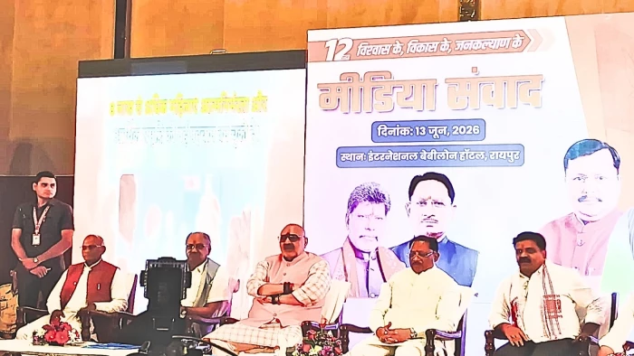 केंद्र सरकार के 12 साल: रायपुर में गरजे सीएम साय और गिरिराज सिंह, कहा- जिन्हें विकास न दिखे वो चश्मा बदलें