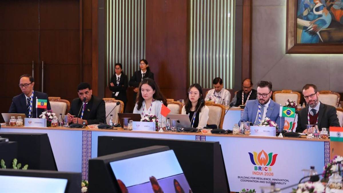 इंदौर में विदेशी मेहमानों ने लगाए पौधे, मेघदूत उपवन में बनी अनोखी 'ब्रिक्स वाटिका'