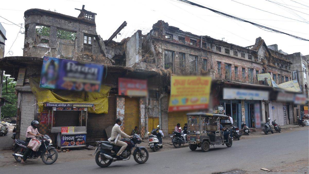 जबलपुर नगर निगम को हादसे का इंतजार, मानसून सिर पर, बारिश में लापरवाही पड़ेगी भारी