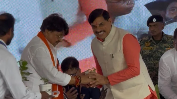 सीएम डॉ. मोहन यादव बोले- कैलाश-प्रह्लाद भाईसाहब की जोड़ी राम-लक्ष्मण जैसी, मंत्री ने इंदौर महापौर पर कसा तंज