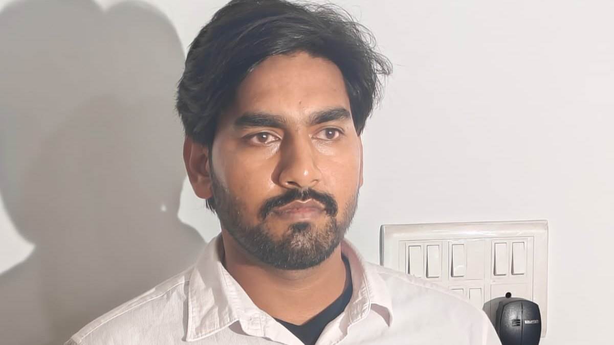 रायपुर में फर्जी कमिश्नर बनकर ₹84 लाख की महाठगी, नौकरी और ट्रांसफर के नाम पर दर्जनों लोगों को झांसा, आरोपी पर केस दर्ज
