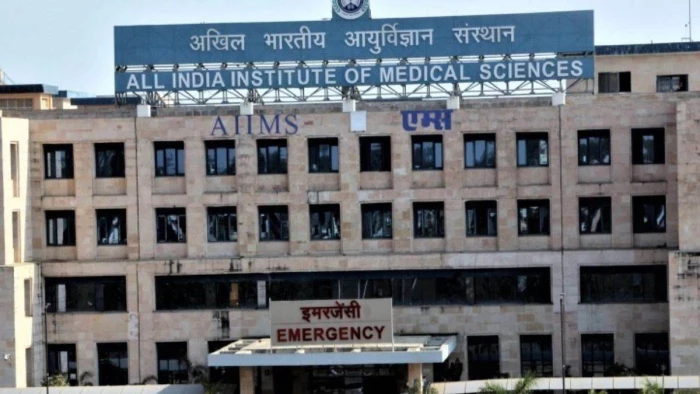 एम्स भोपाल की बड़ी उपलब्धि, 1.4 किलो के नवजात के दिल का बिना चीरे सफल इलाज, मध्य भारत में ऐसा पहला मामला