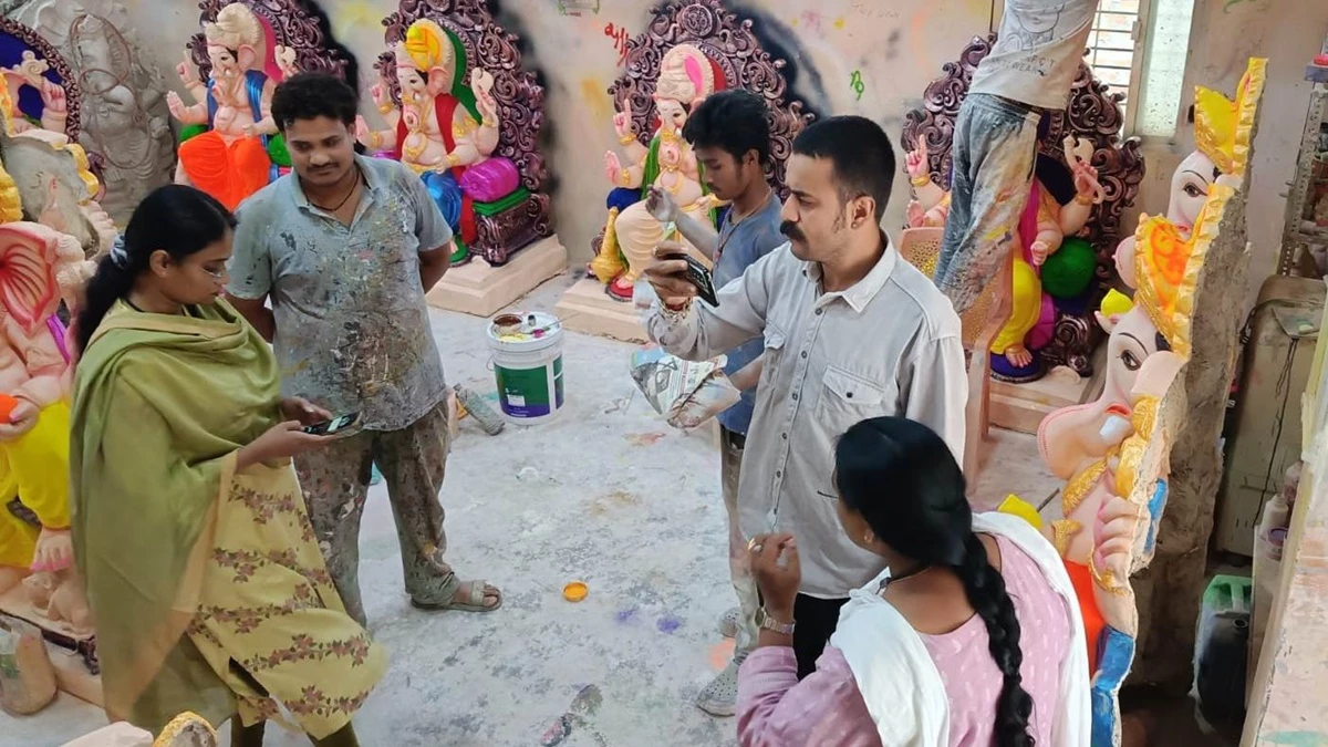 Ganesh Utsav 2025: इंदौर में पीओपी पर सख्ती, गणेशजी की डेढ़ हजार से ज्यादा मूर्तियां जब्त