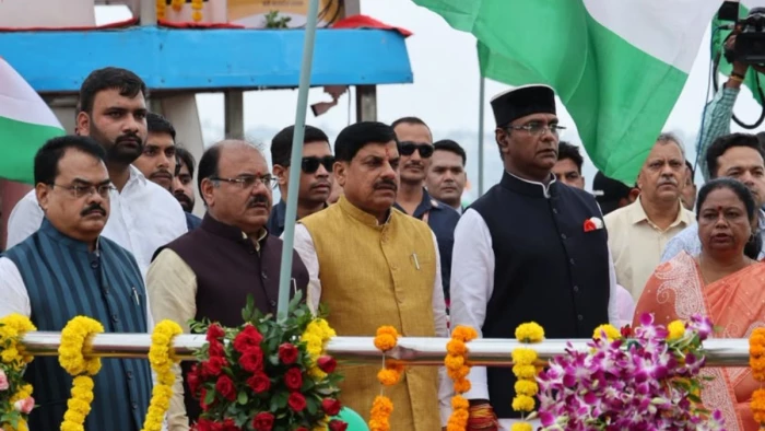 'क्या हिंदू, क्या मुस्लिम... मध्य प्रदेश में सबके लिए होगा समान कानून', जल तिरंगा यात्रा से सीएम मोहन यादव ने की घोषणा