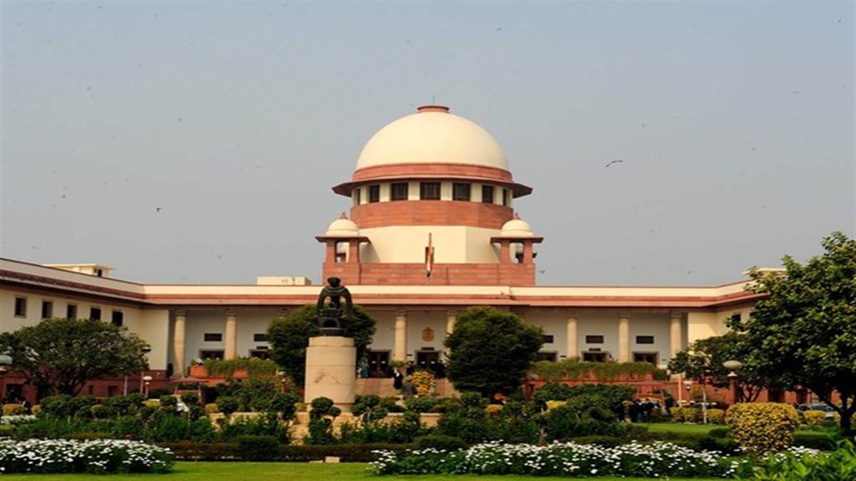 'यह आपका आखिरी मौका है'..सुप्रीम कोर्ट ने केंद्र को लगाई फटकार, बोला- FSSAI पैक के सामने चेतावनी लेबल लागू करने में नाकाम रहा तो वह देगा निर्देश